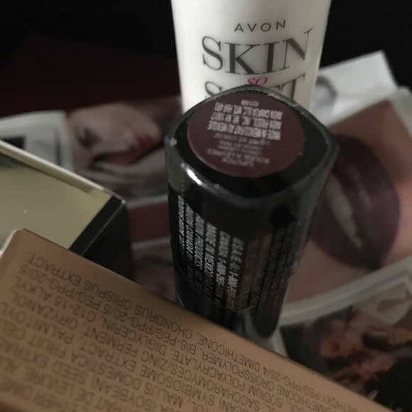 Makeup - Picture 3 of 6